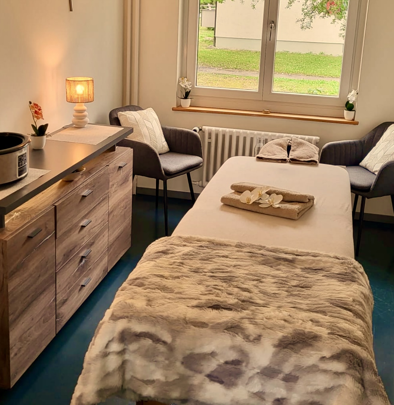 Massage studio interior at Sophie Massage in Zurich